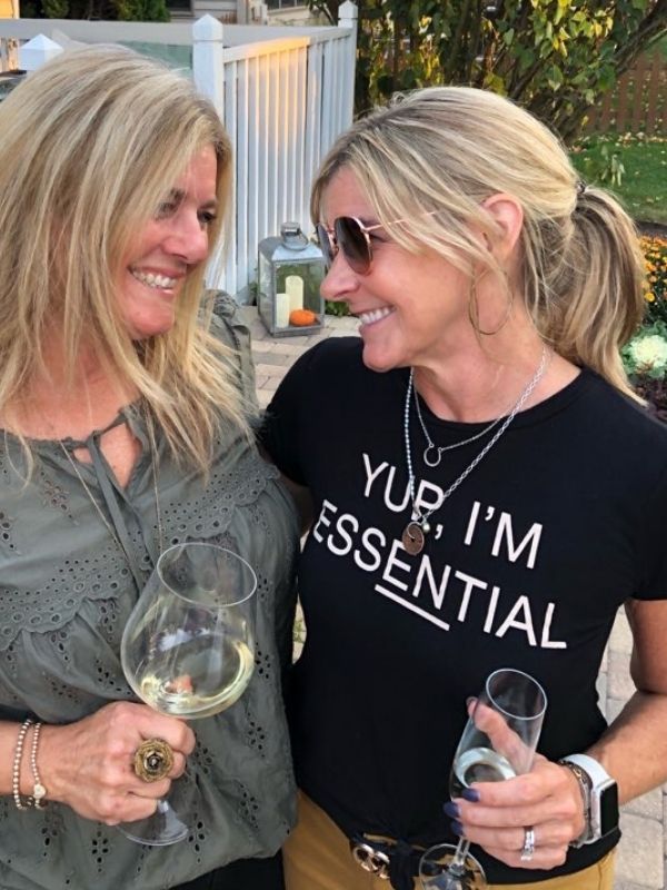 girlfriends with drinks and jewlery